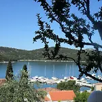 Maria Appartement Tisno