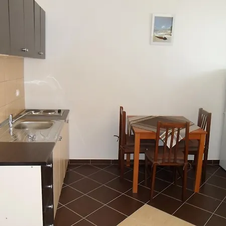 Maria Apartment Tisno